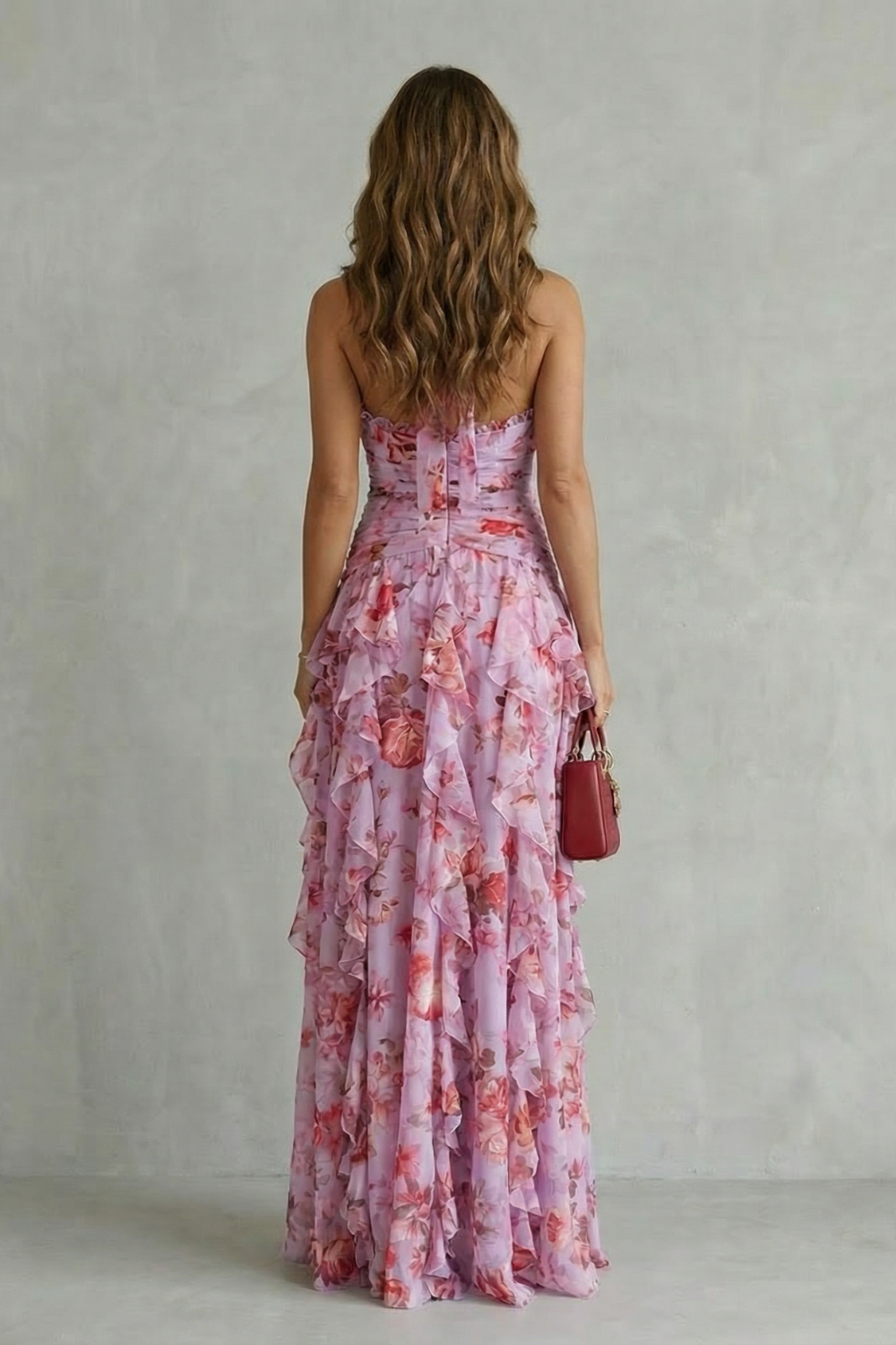 Bárbara | Romântica Cascata de Rosas Vestido Longo com Decote Americano