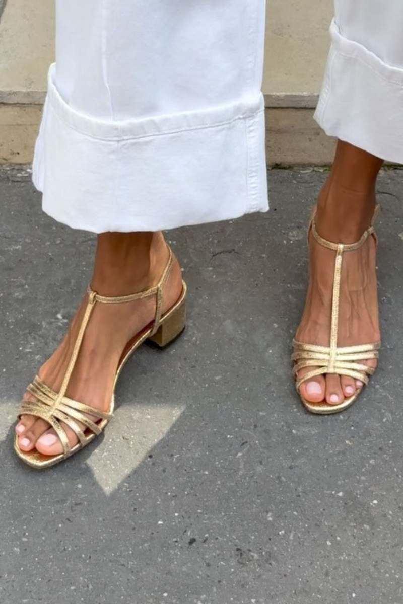 Allegra | Sandálias Douradas Elegância Diária