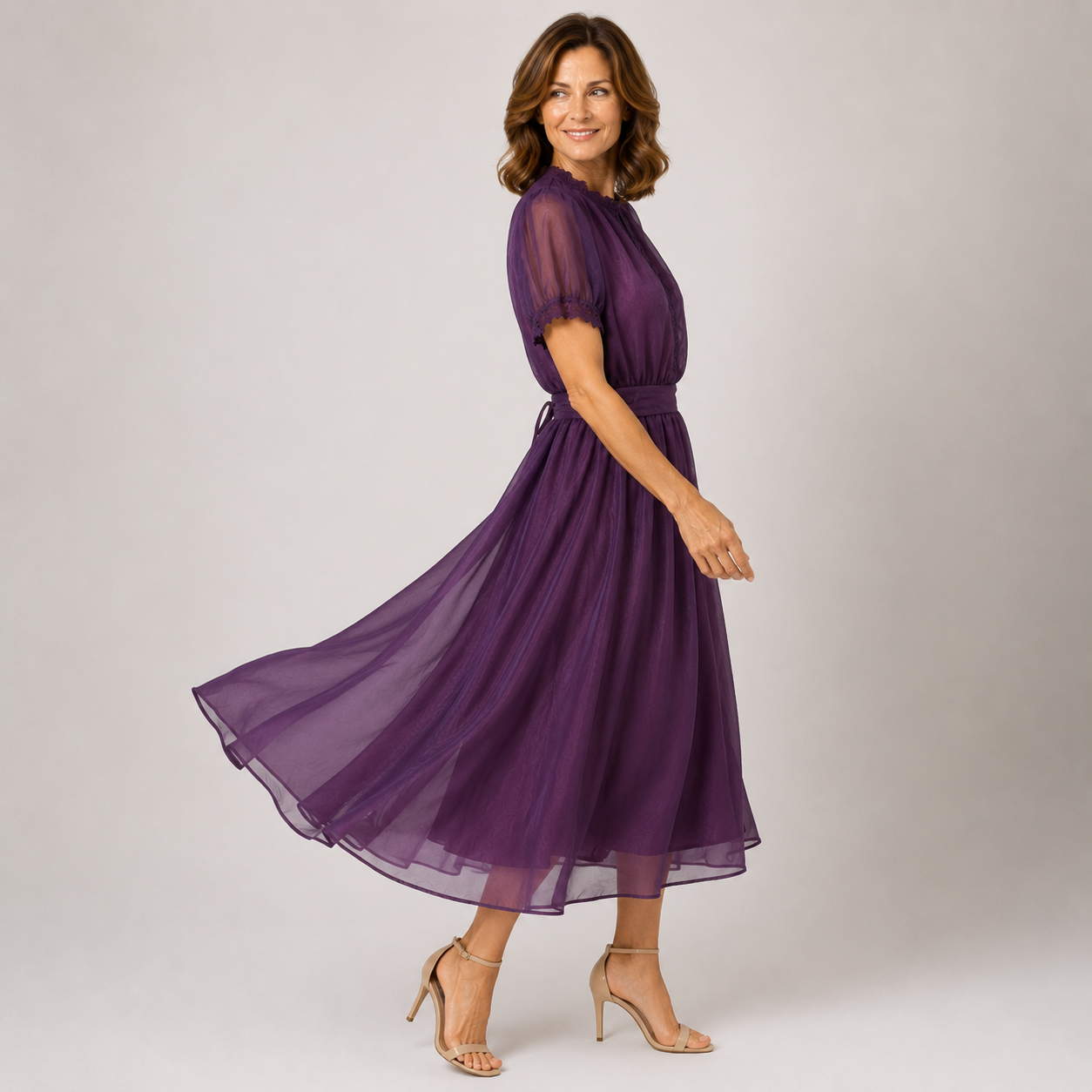 Inês | Maxi Vestido com Decote em Gota e Bordo em Renda Chiffon