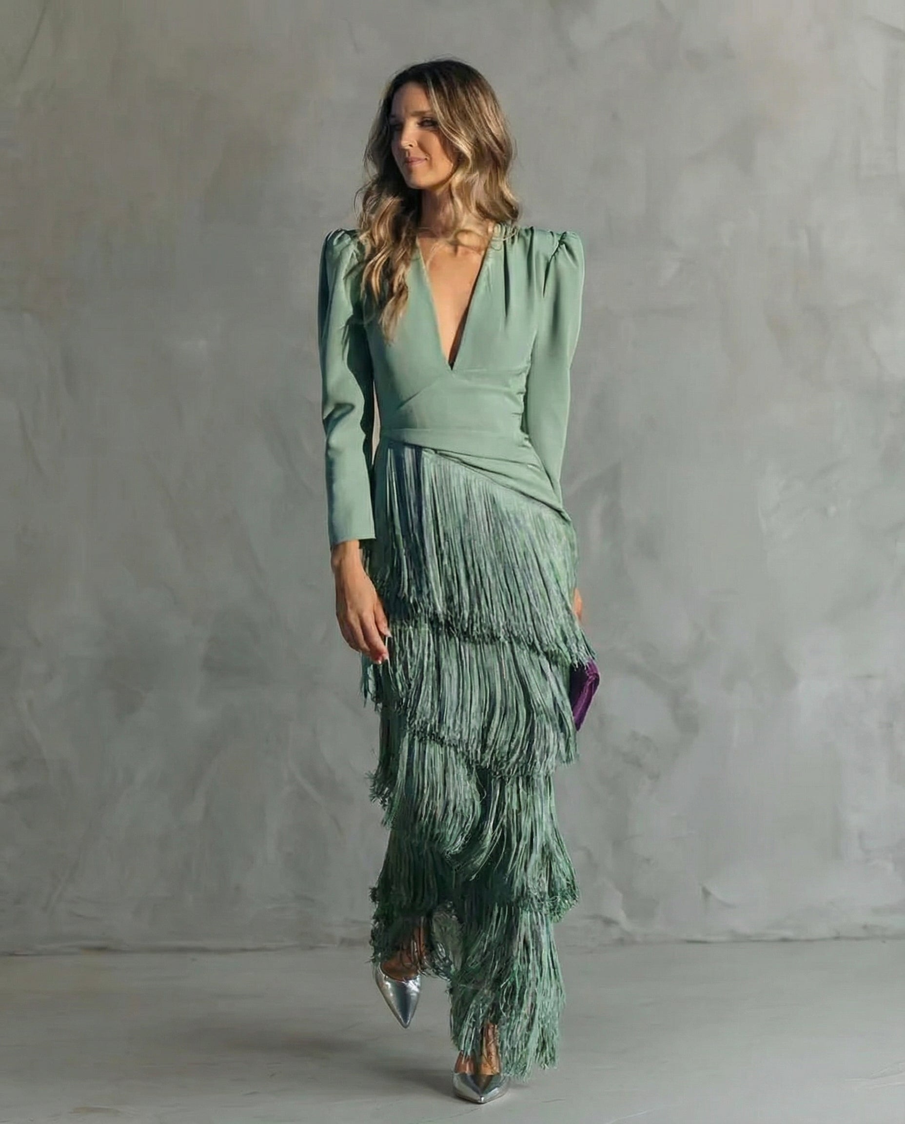 Madalena | Vestido Elegante com Mangas de Franja